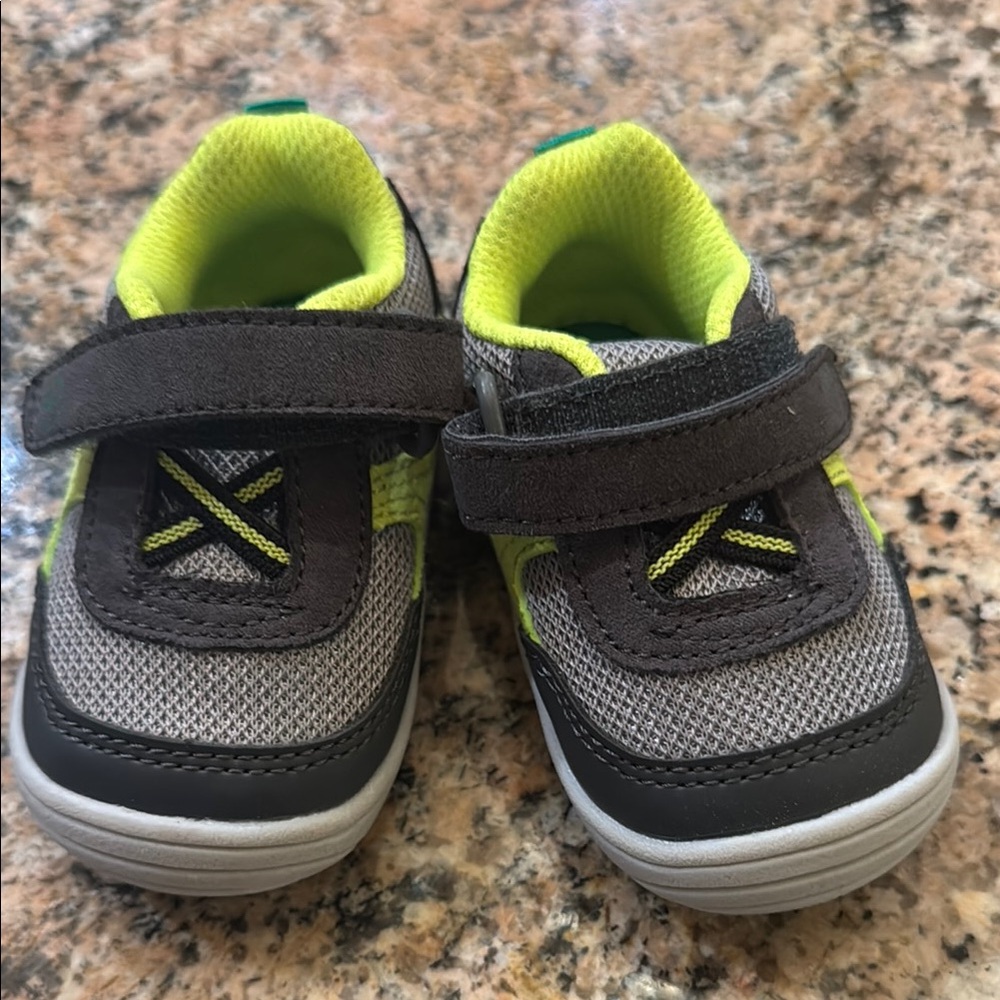Stride Rite Kids' Gray and Green Shoes size 3